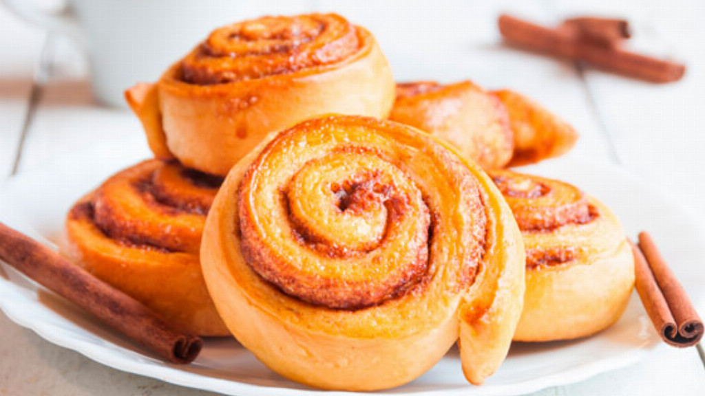 Cinnamon Rolls - Cinnamon Rolls