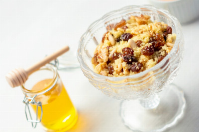 Cous cous dolce con pinoli e uvetta - Cous cous dolce con frutta secca e miele