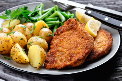 Fettine di maiale panate - ricetta-fettine-maiale-impanate-fritte-forno