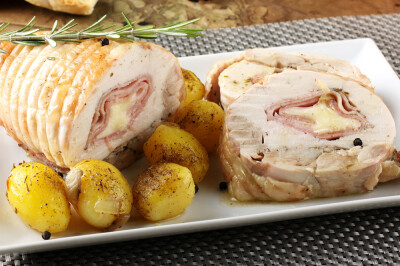 Rollè di tacchino con fesa e provola - rolle-tacchino-con-fesa-e-provola